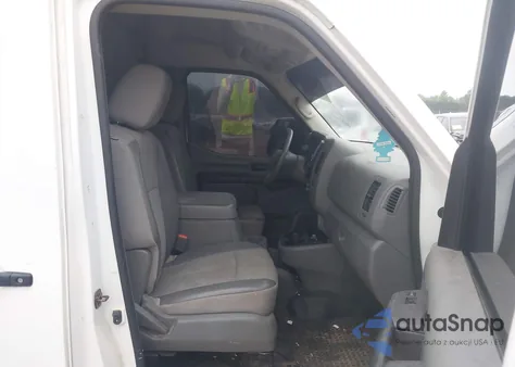 2018 Nissan Nv Cargo Nv2500 Hd Sv V6 из США, поврежденный, VIN 1N6BF0LYXJN818068